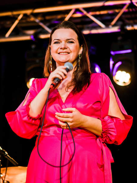 Zuzana Vl�ekov�, SK