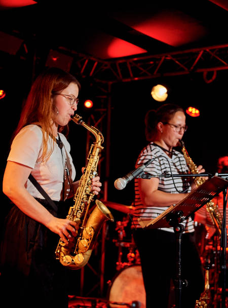 Viola Falb & Lenka Mol��nyiov�, AT, SK